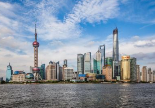 上海,繁荣与挑战并存的城市发展分析