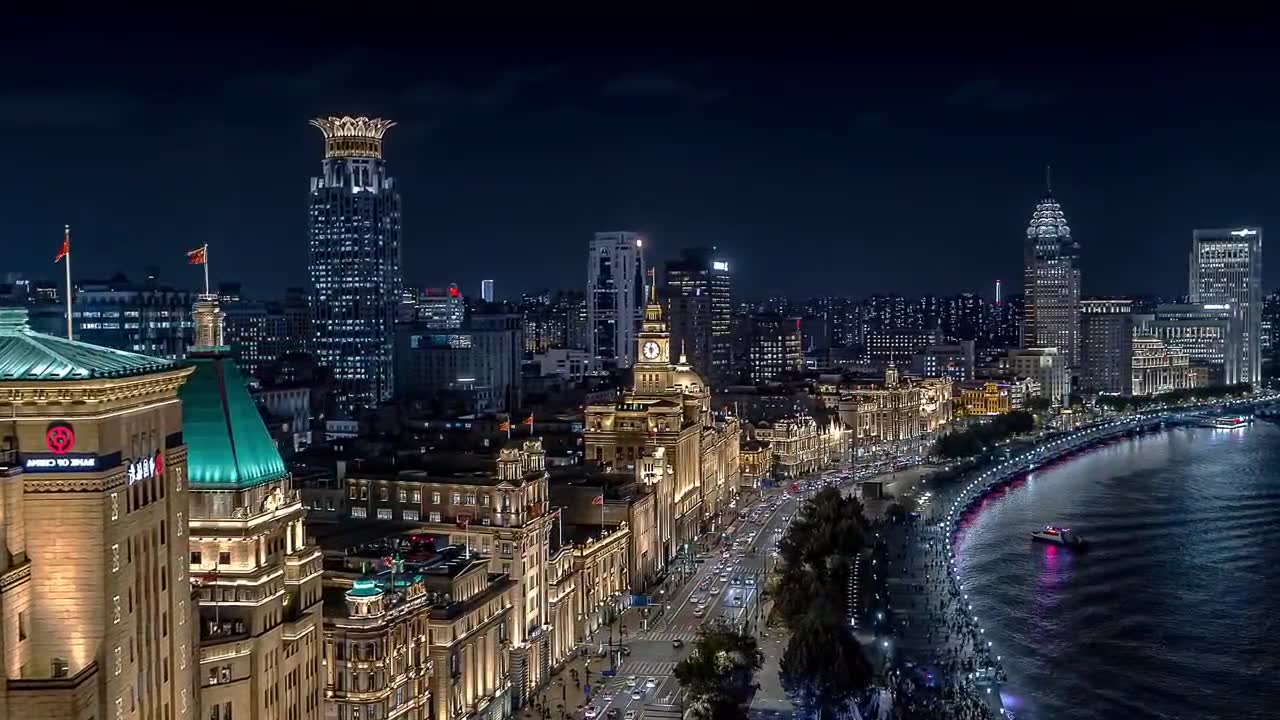 上海，繁华都市中的历史与现代交融
